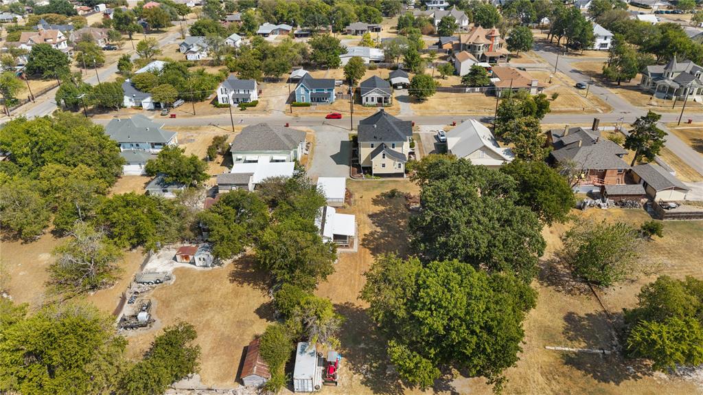 905 8th Street Property Photo 36