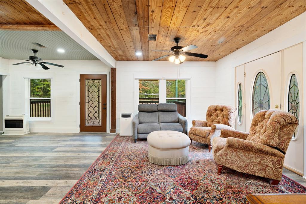 2727 Fm 3298 Property Photo 4