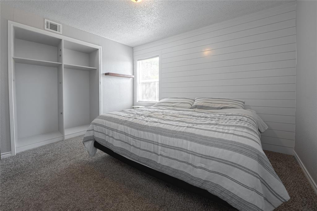 7901 Laura Street Property Photo 21