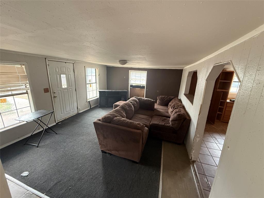 1109 Duke Street Property Photo 3