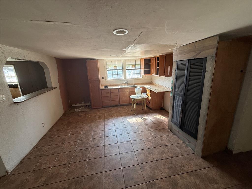 1109 Duke Street Property Photo 9