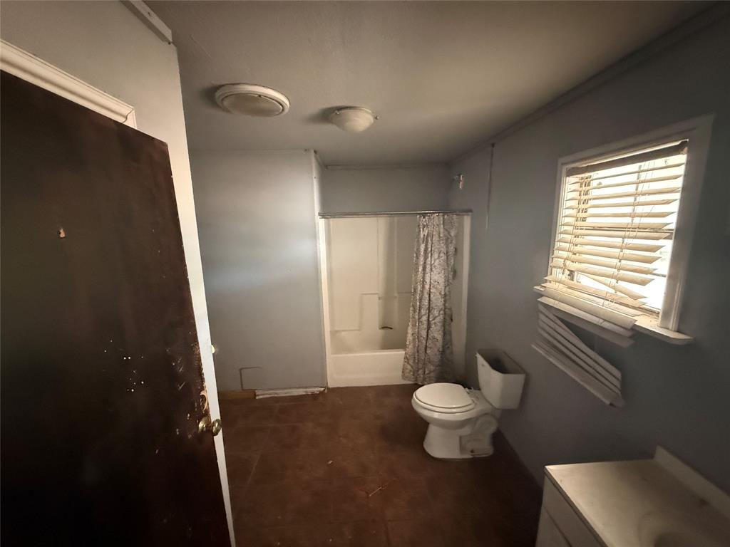 1109 Duke Street Property Photo 14