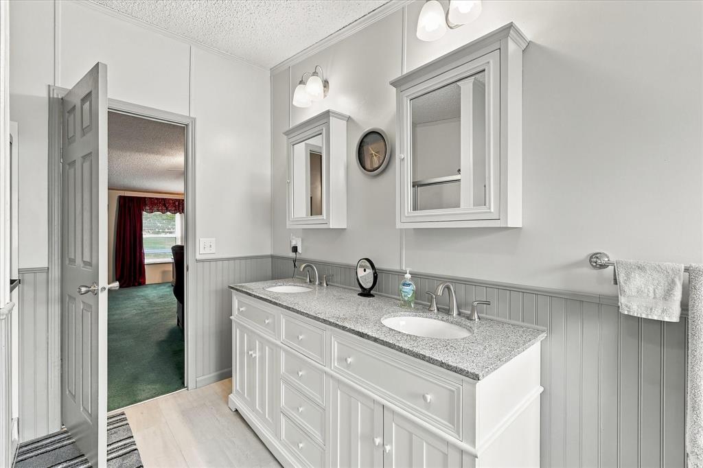 535 Stone Ridge Drive Property Photo 18