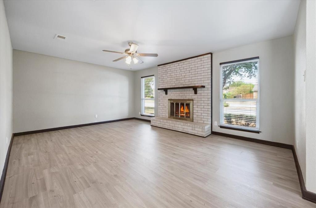 1206 Oakbluff Drive Property Photo 4