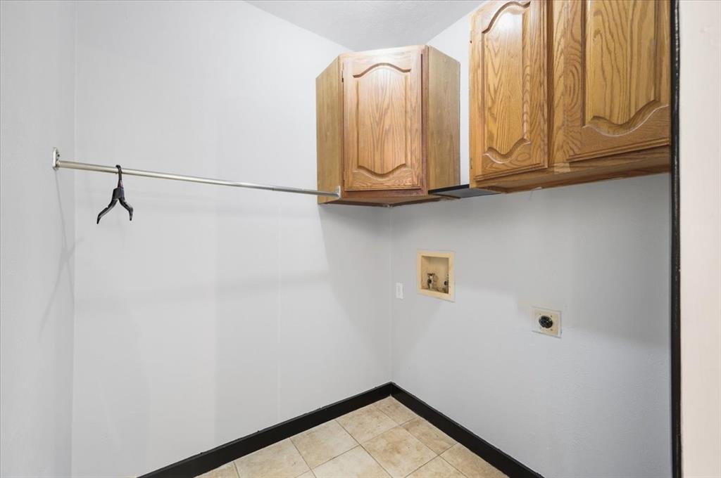 1206 Oakbluff Drive Property Photo 11