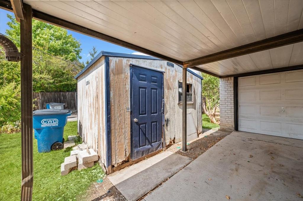 1206 Oakbluff Drive Property Photo 23