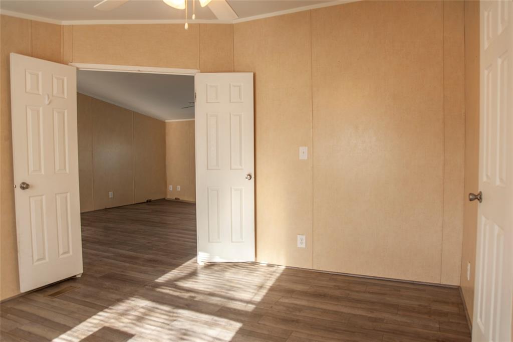 112 Se Front Street Property Photo 7