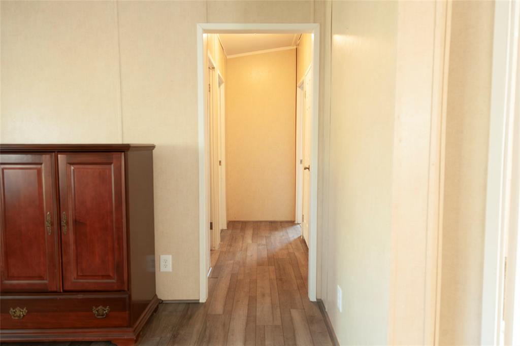 112 Se Front Street Property Photo 9