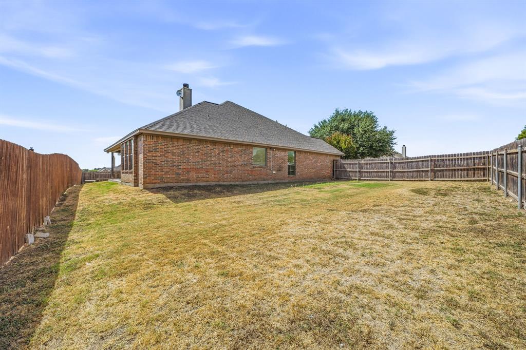 914 Winding Road Property Photo 29