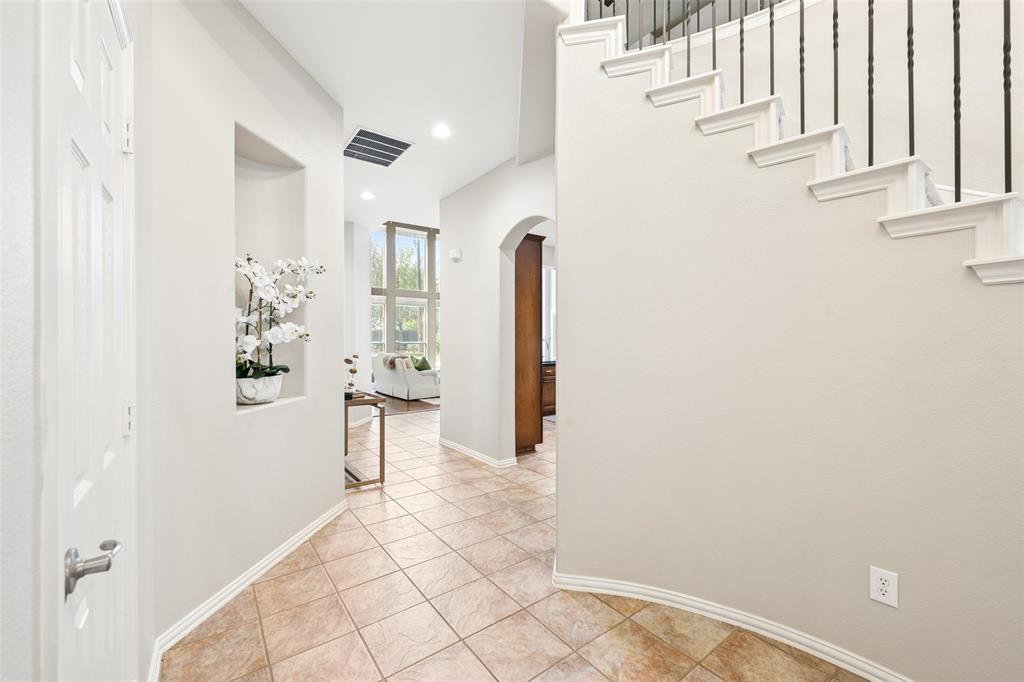 3409 Balboa Court Property Photo 9