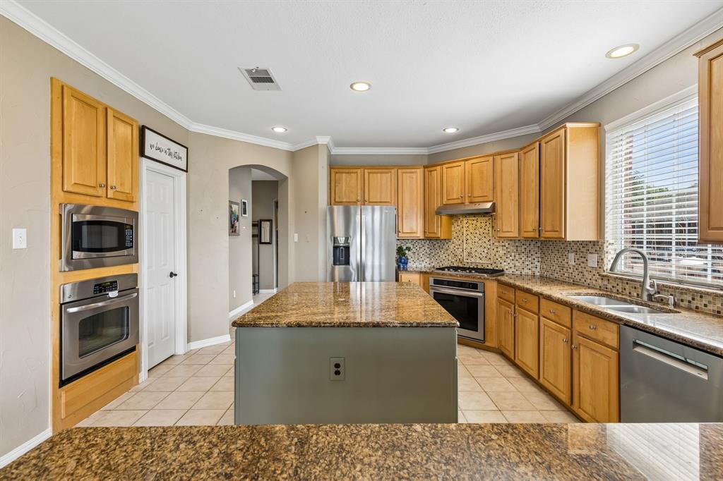 35 Creekside Drive Property Photo 3