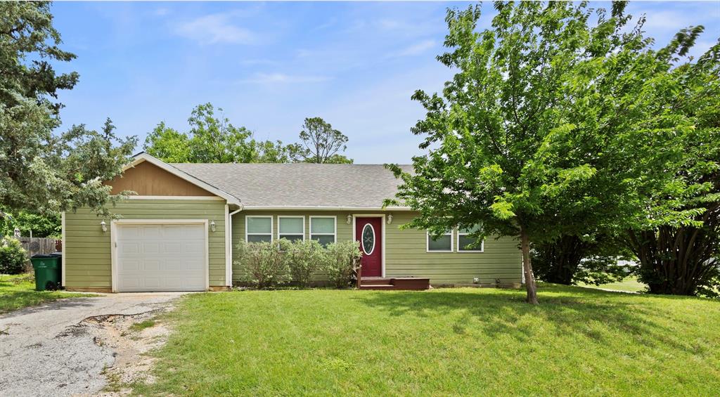 107 S Flower Lane Property Photo 1