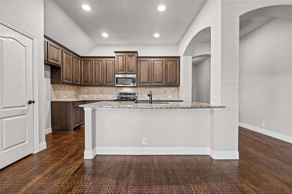 2107 Victoria Lane Property Photo 6