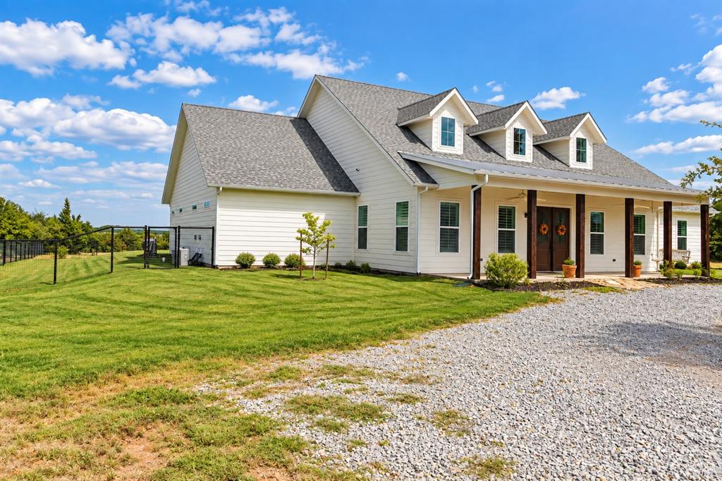 109 Bear Cat Court Property Photo 3