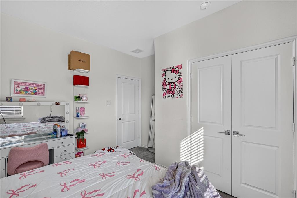 1458 Martingale Lane Property Photo 17