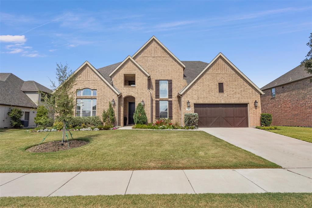 1611 Chisholm Trail Property Photo 2