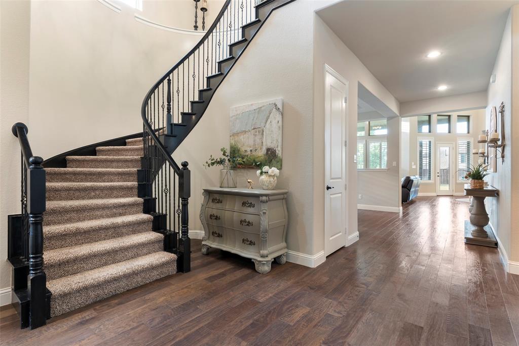 1611 Chisholm Trail Property Photo 3