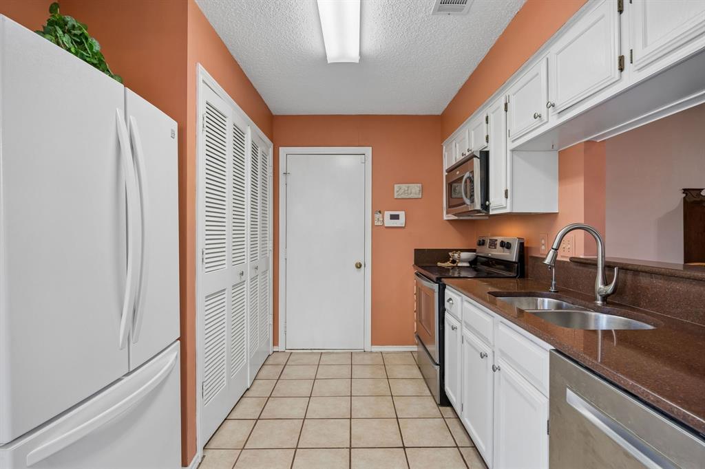 1902 Wyatt Drive Property Photo 8
