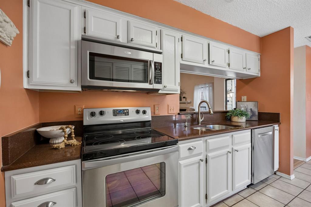 1902 Wyatt Drive Property Photo 9