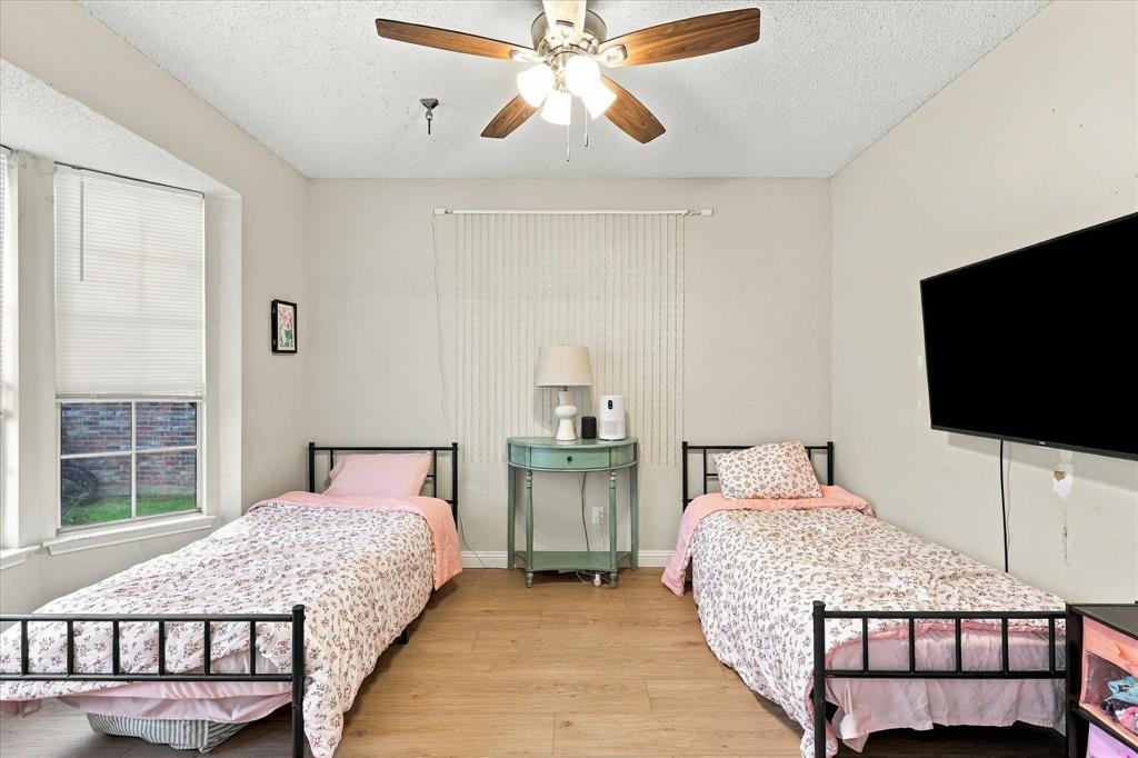 4323 Briar Hill Drive Property Photo 10