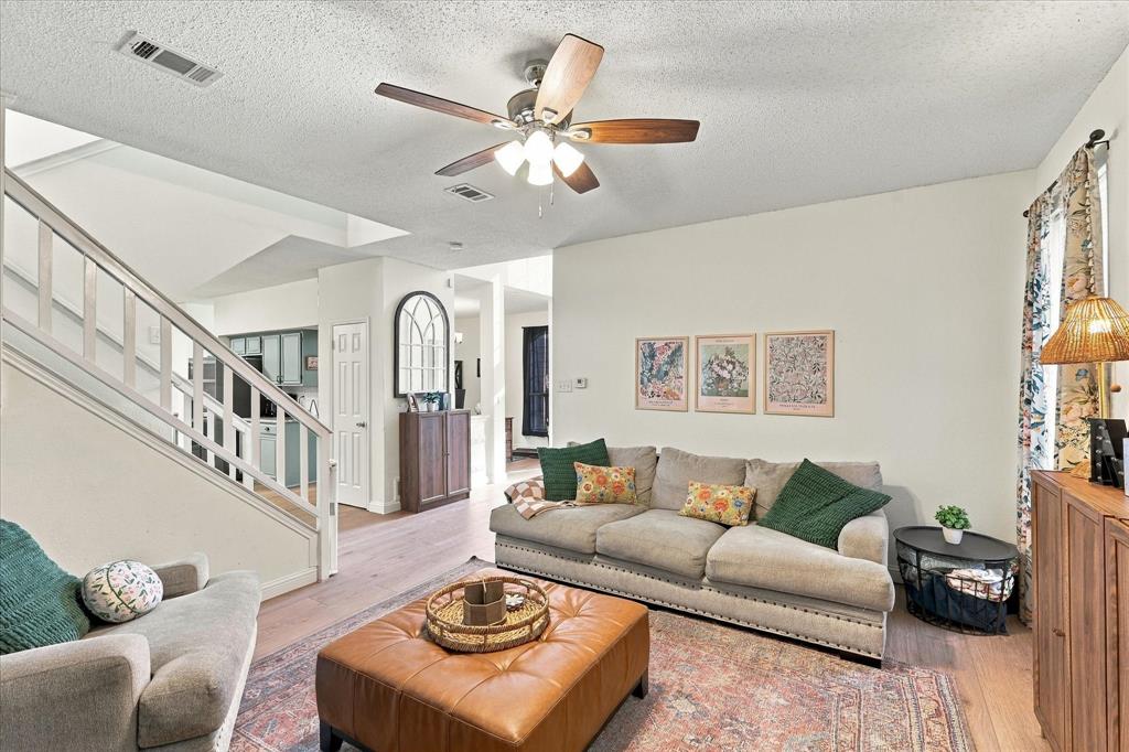 4323 Briar Hill Drive Property Photo 14