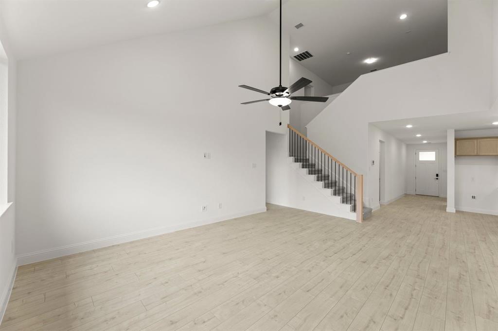 2120 Bloomsbury Lane Property Photo 6