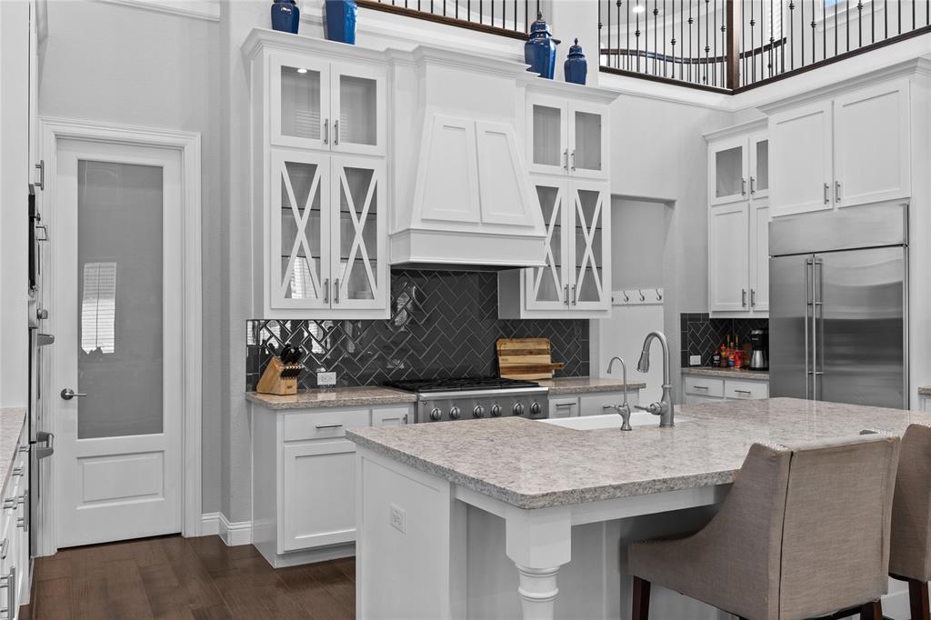 4212 Lombardy Court Property Photo 4