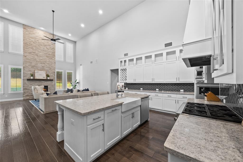 4212 Lombardy Court Property Photo 8