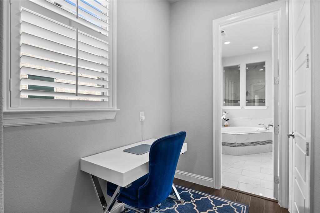 4212 Lombardy Court Property Photo 15