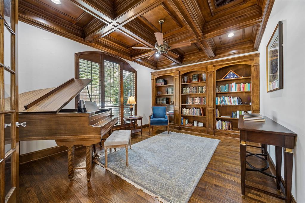 1401 Luckenbach Drive Property Photo 1