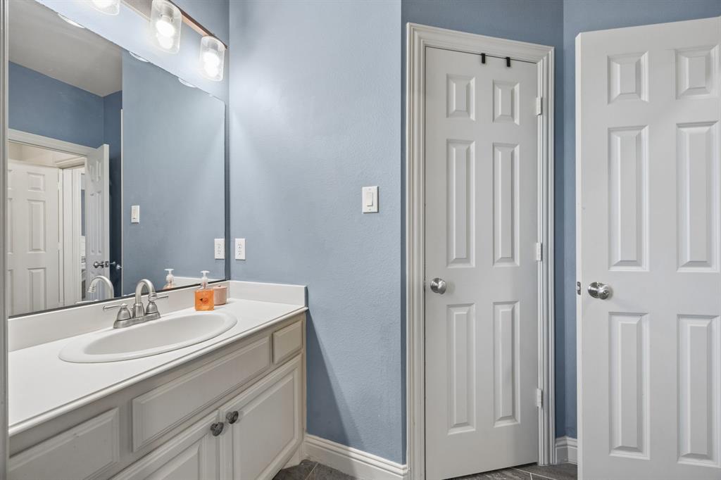 1401 Luckenbach Drive Property Photo 31