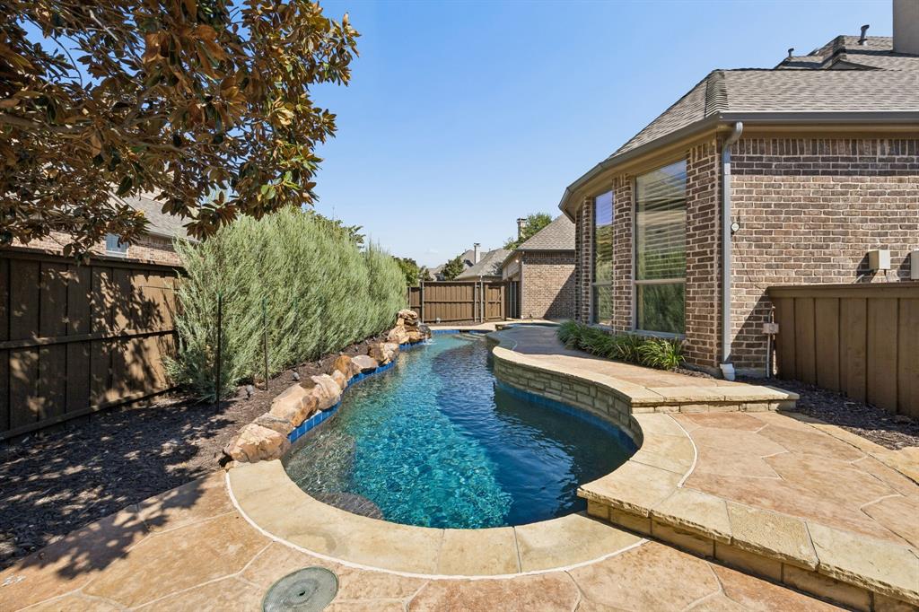 1401 Luckenbach Drive Property Photo 37