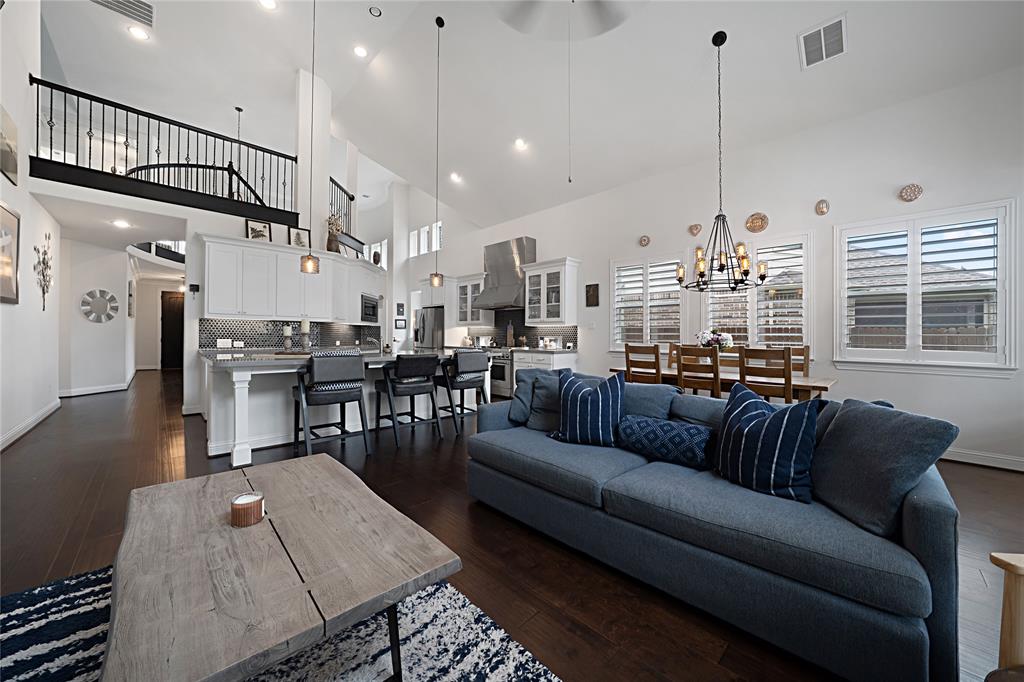1204 Frisco Hills Boulevard Property Photo 4