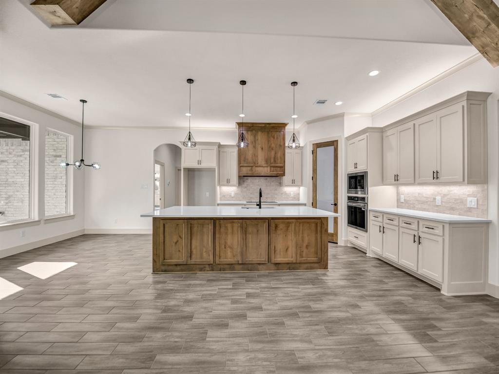 2024 Forest Bridge Drive Property Photo 14