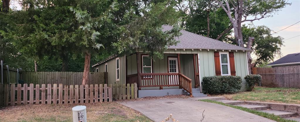 902 Davy Crockett Street Property Photo 5