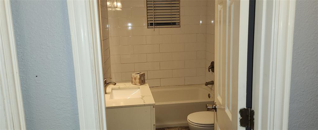 902 Davy Crockett Street Property Photo 15