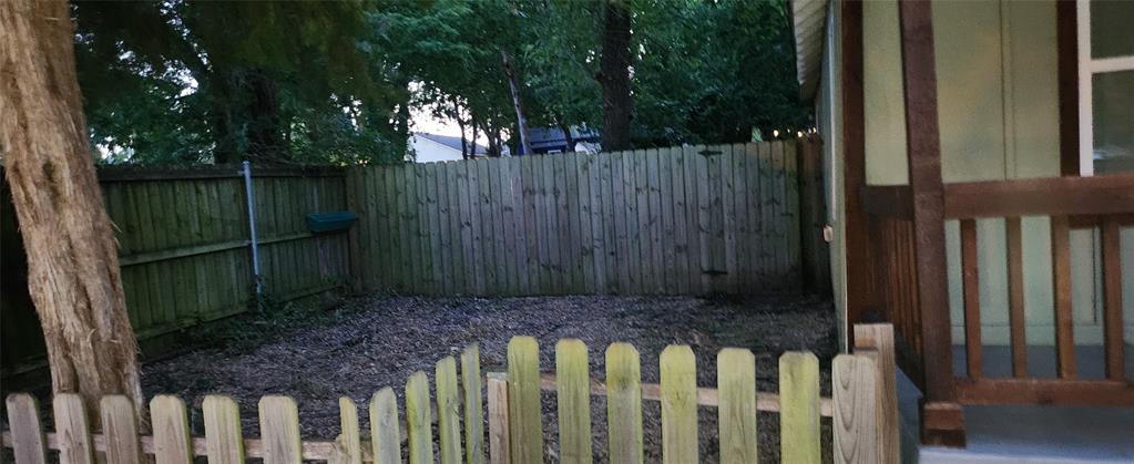 902 Davy Crockett Street Property Photo 24