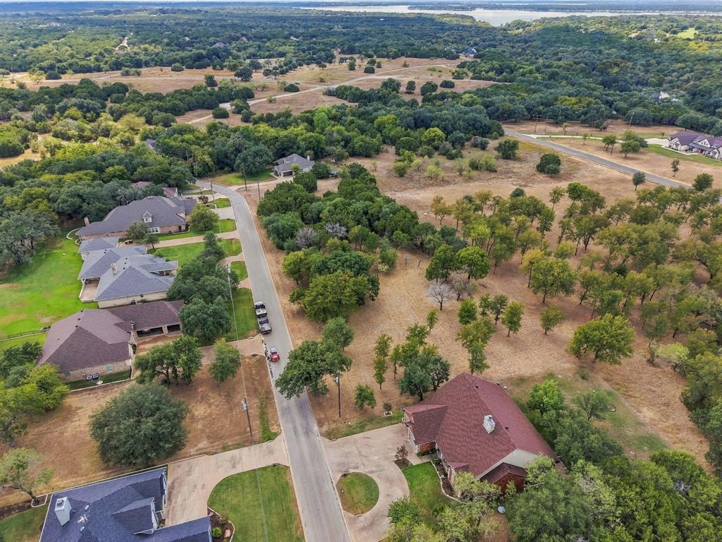 27019 Stonewood Drive Property Photo 10