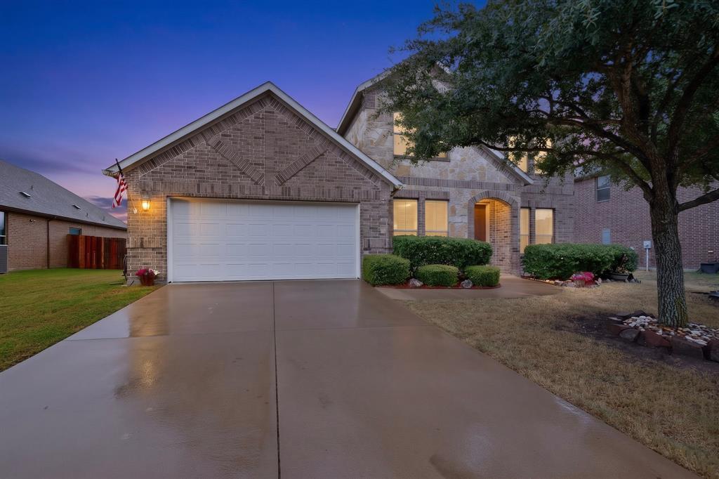 111 Thoroughbred Street Property Photo 1