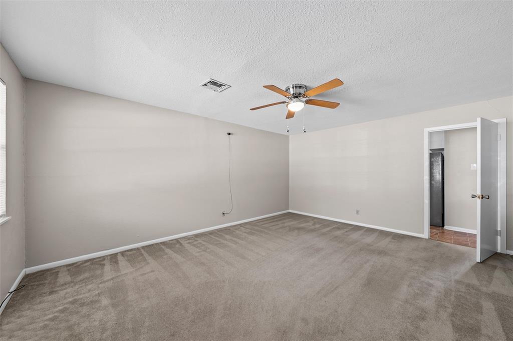 107 E Dawn Drive Property Photo 4