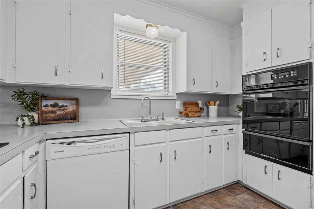 107 E Dawn Drive Property Photo 8