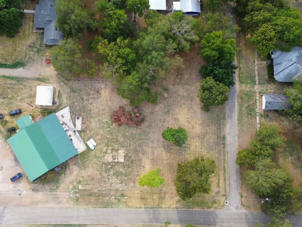 202 Paris Street Property Photo 5