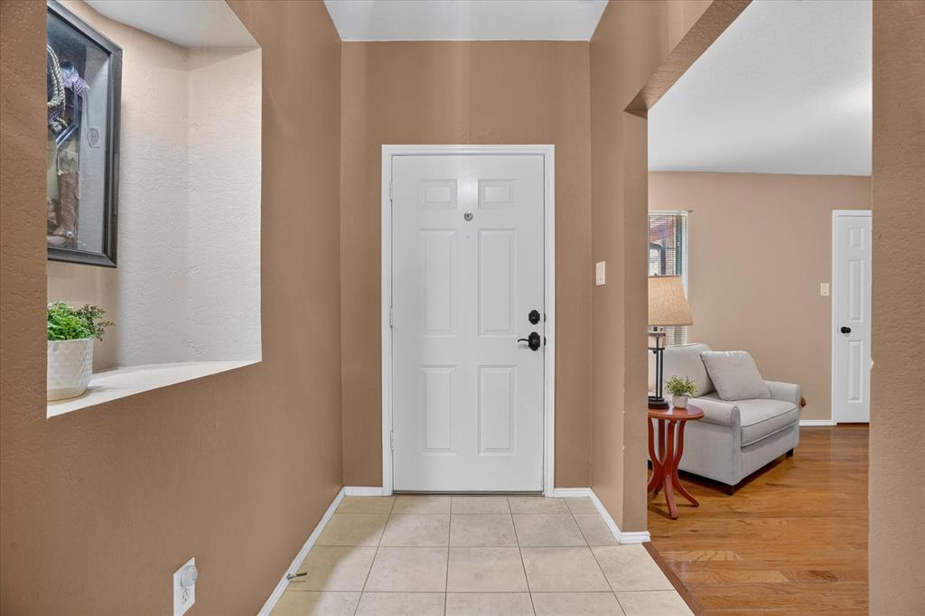 6608 Silver Oak Lane Property Photo 7