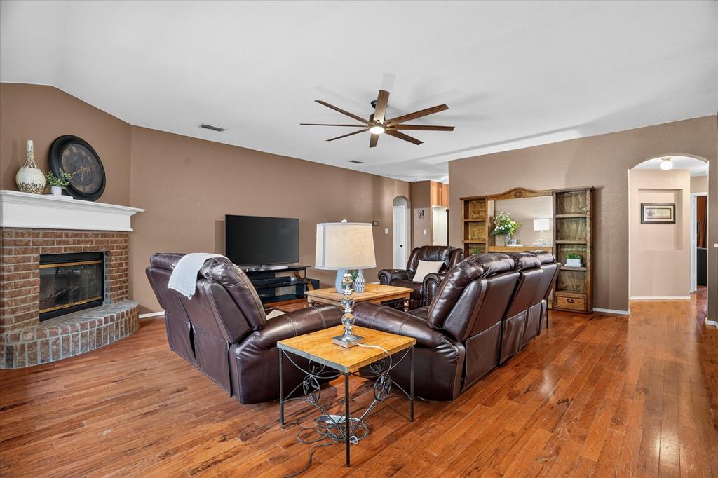 6608 Silver Oak Lane Property Photo 9