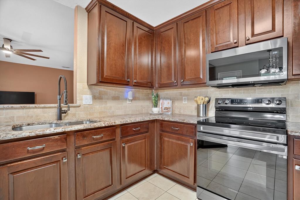 6608 Silver Oak Lane Property Photo 18
