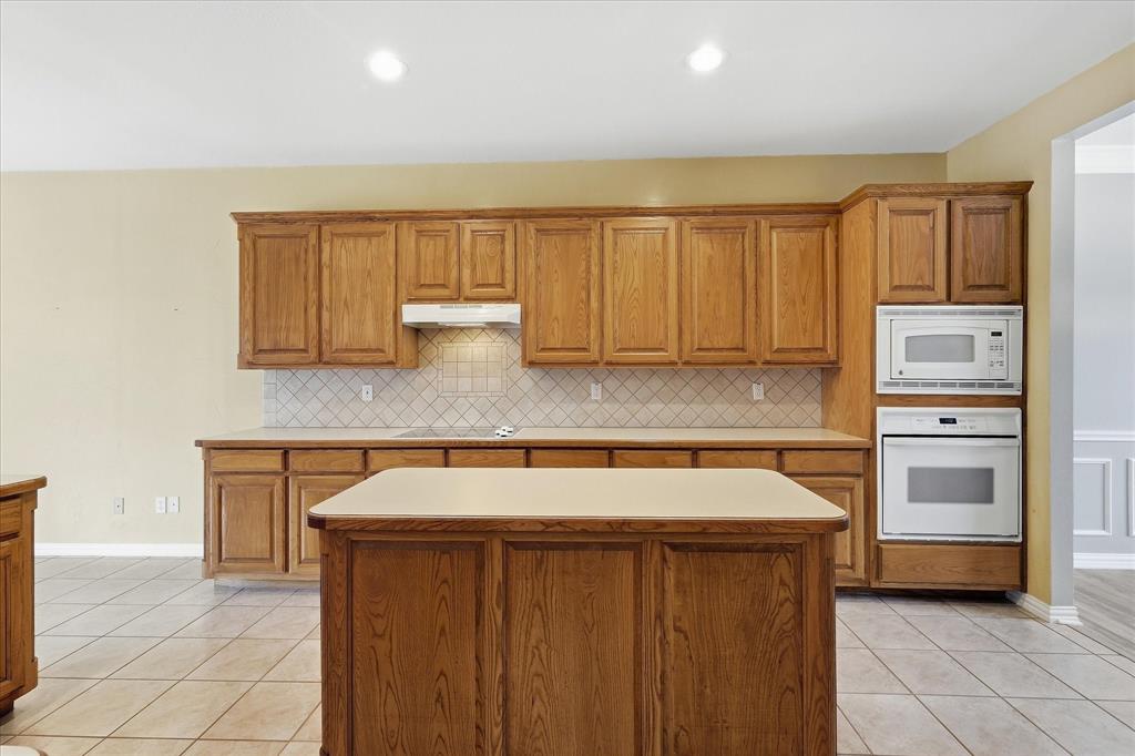 3325 Wilshire Avenue Property Photo 14