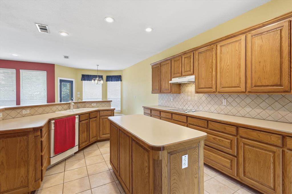 3325 Wilshire Avenue Property Photo 15