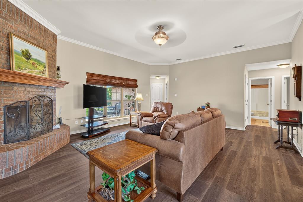 7033 Waterway Lane Property Photo 3