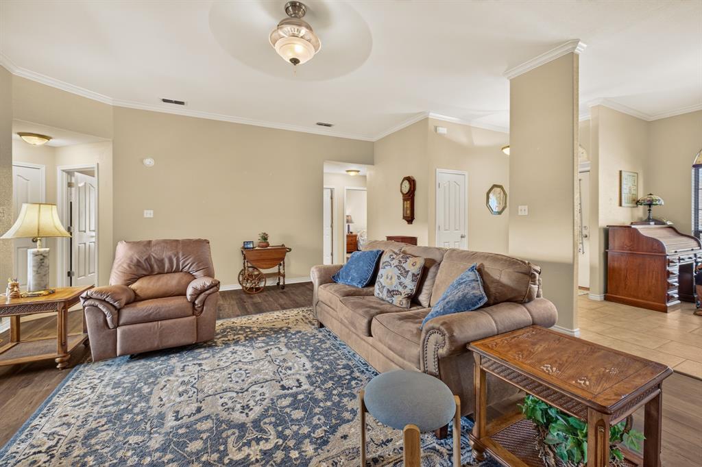 7033 Waterway Lane Property Photo 4