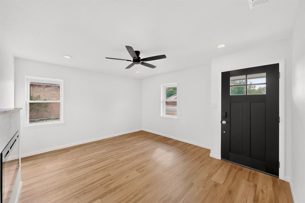 403 Glenn Drive Property Photo 6